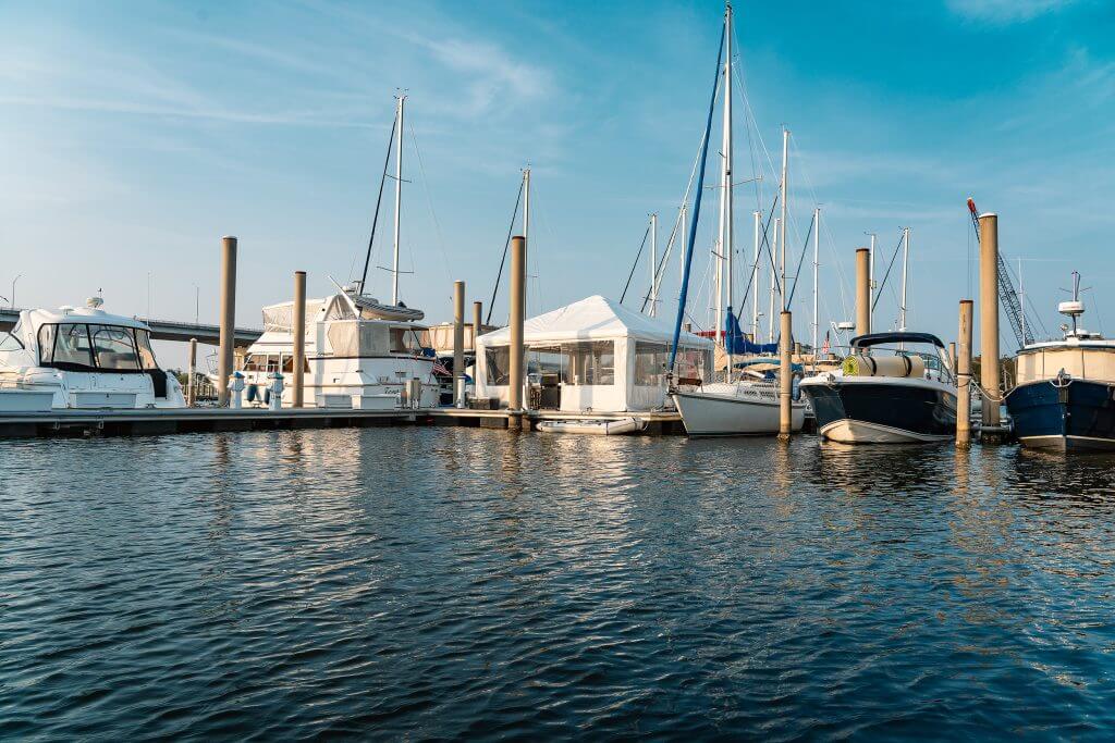 Palm Harbor Marina outside view of covered picnic area